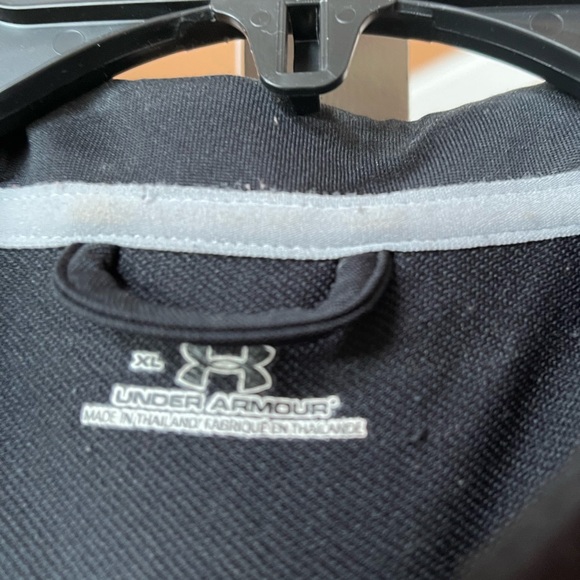 Under Armour 1/4 zip size XL pullover, midweight. - Picture 2 of 6